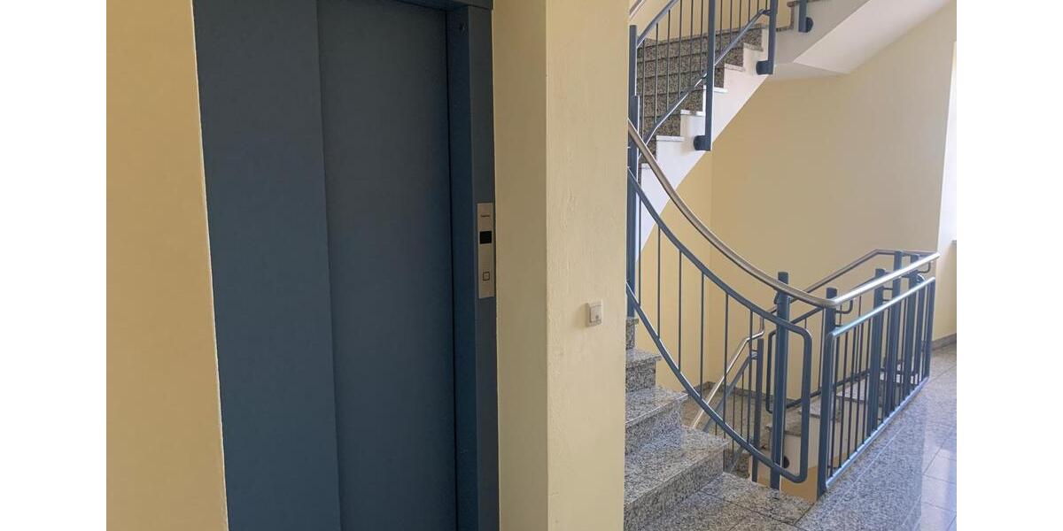 Etagenwohnung Hof Altstadt - 3 Zimmer, 127 m&sup2;, 850&euro; | Angebot:20834619