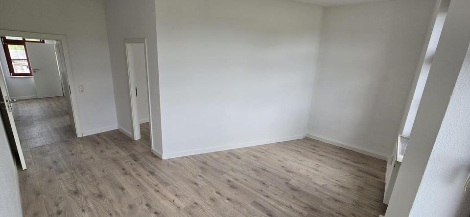 Etagenwohnung Lengenfeld - 2 Zimmer, 48 m&sup2;, 312&euro; | Angebot:26662899