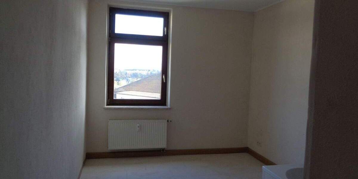 Etagenwohnung Plauen Westend - 4 Zimmer, 108 m&sup2;, 440&euro; | Angebot:25687459