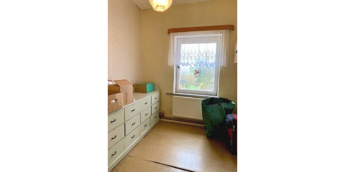 Doppelhaushälfte Lengenfeld - 8 Zimmer, 192 m&sup2;, 115.000&euro; | Angebot:26741160