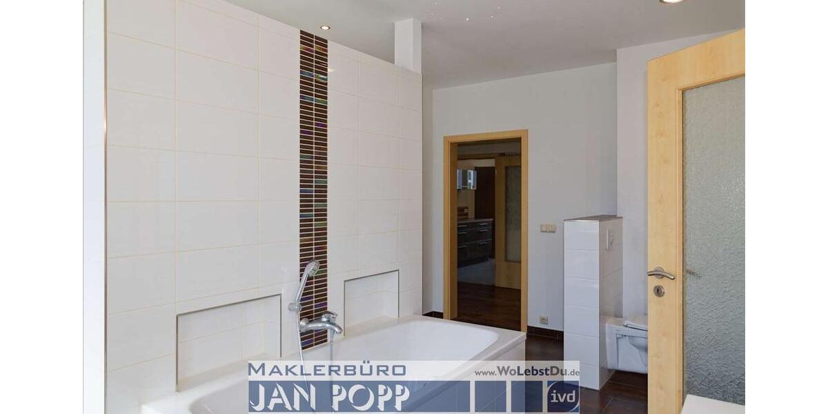 Etagenwohnung Greiz - 3 Zimmer, 127 m&sup2;, 650&euro; | Angebot:24751618