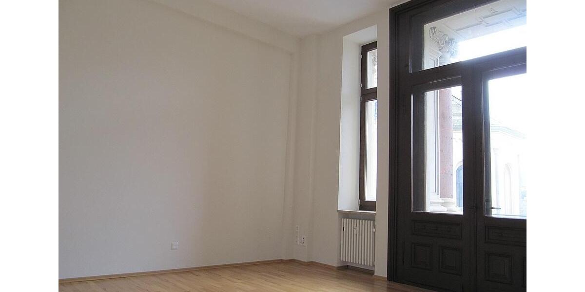 Etagenwohnung Markneukirchen - 5 Zimmer, 139 m&sup2;, 1.200&euro; | Angebot:25487030