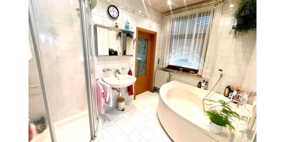 Doppelhaushälfte Rodewisch - 3 Zimmer, 96 m&sup2;, 115.000&euro; | Angebot:26463686