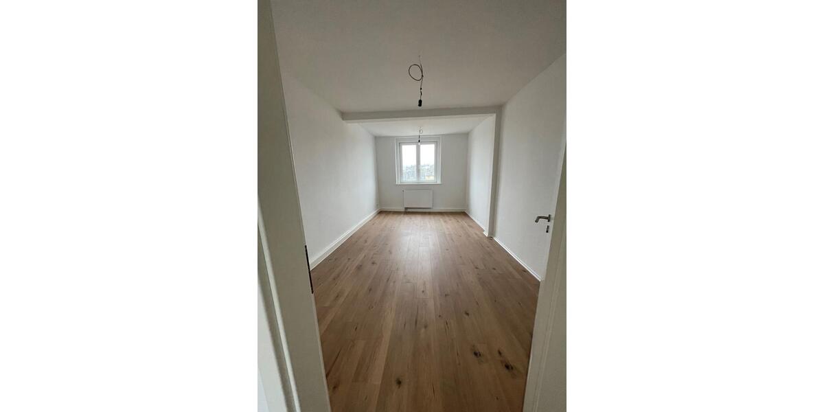 Etagenwohnung Hof Altstadt - 4 Zimmer, 84 m&sup2;, 160.000&euro; | Angebot:27297015