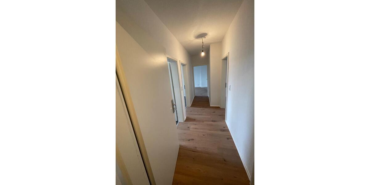 Etagenwohnung Hof Altstadt - 4 Zimmer, 84 m&sup2;, 160.000&euro; | Angebot:27297015
