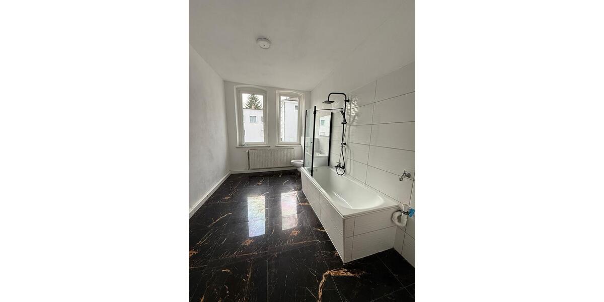 Etagenwohnung Hof Altstadt - 3 Zimmer, 90 m&sup2;, 650&euro; | Angebot:25497531