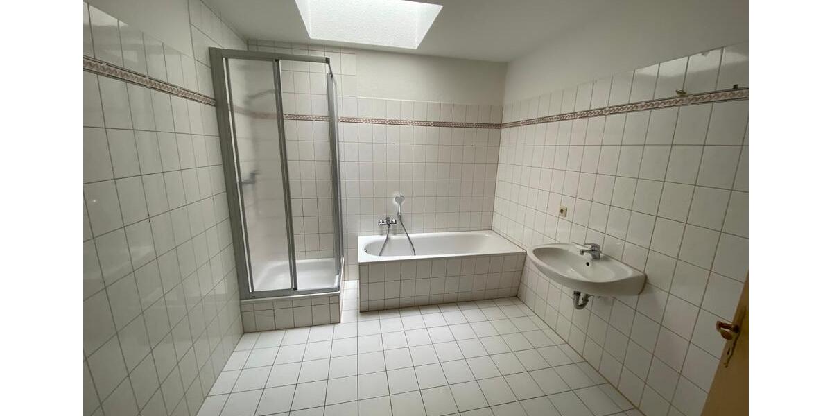 Dachgeschoßwohnung Greiz - 3 Zimmer, 107 m&sup2;, 535&euro; | Angebot:20445192