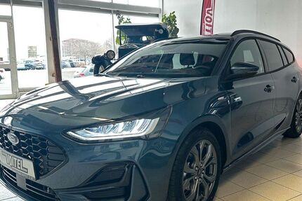 Ford Focus 11.000 km 31.490 &euro; Plauen 08525