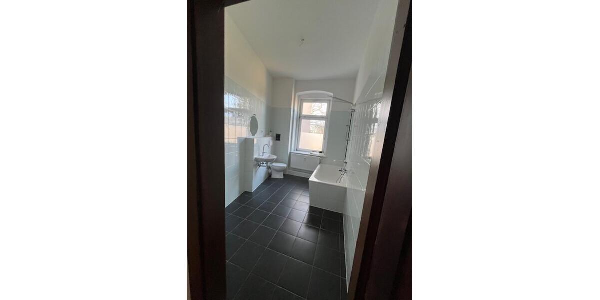 Erdgeschoßwohnung Reichenbach im Vogtland - 1 Zimmer, 37 m&sup2;, 230&euro; | Angebot:25852903