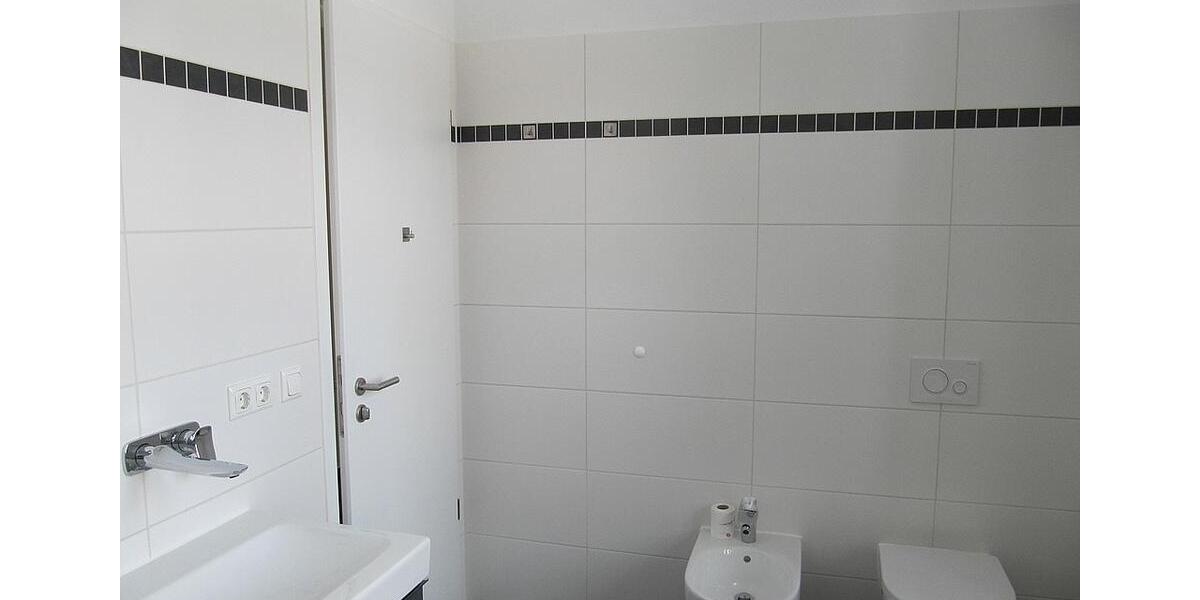 Etagenwohnung Markneukirchen - 5 Zimmer, 139 m&sup2;, 1.200&euro; | Angebot:25487030