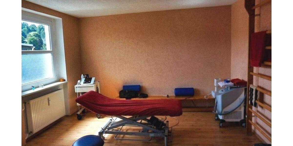 Einfamilienhaus Markneukirchen - 9 Zimmer, 245 m&sup2;, 185.000&euro; | Angebot:25662090