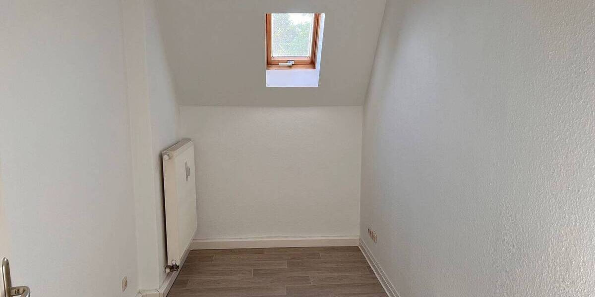 Etagenwohnung Plauen Reusa - 1 Zimmer, 235 m&sup2;, 125.000&euro; | Angebot:26723401