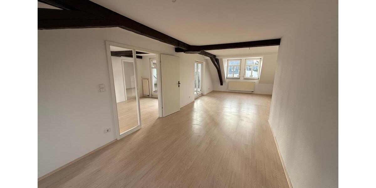 Dachgeschoßwohnung Auerbach/Vogtland Vogtland - 2 Zimmer, 77 m&sup2;, 460&euro; | Angebot:24337412