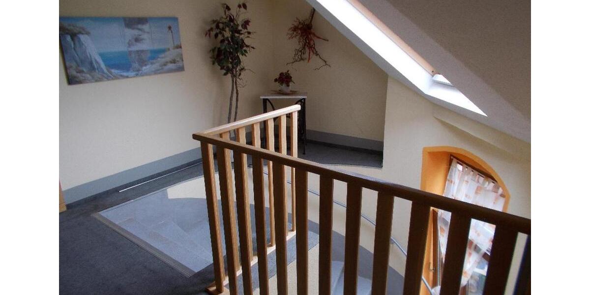 Dachgeschoßwohnung Auerbach/Vogtland Vogtland - 2 Zimmer, 67 m&sup2;, 337&euro; | Angebot:20444543