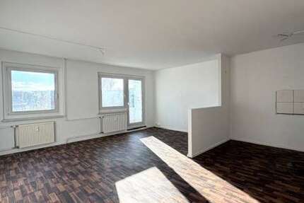 Wohnung Plauen Chrieschwitz - 3 Zimmer, 69 m&sup2;, 348&euro; | Angebot:25518858