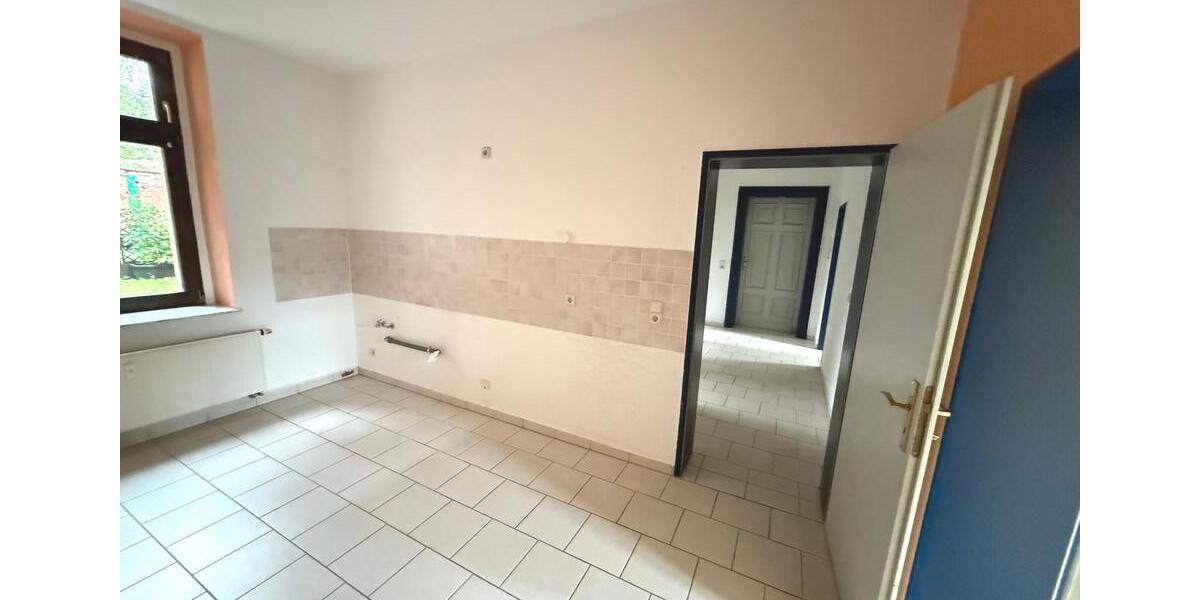 Erdgeschoßwohnung Reichenbach im Vogtland - 2 Zimmer, 70 m&sup2;, 330&euro; | Angebot:21558276