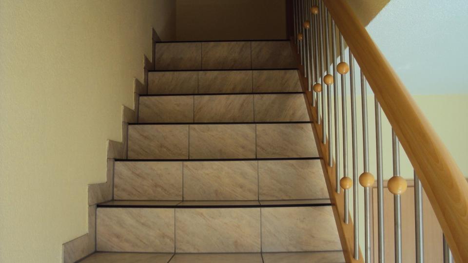 Dachgeschoßwohnung Rodewisch - 2.5 Zimmer, 65 m&sup2;, 470&euro; | Angebot:26299934