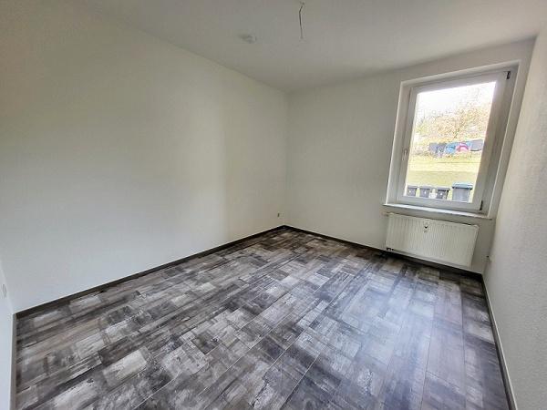 Etagenwohnung Reichenbach im Vogtland - 3 Zimmer, 71 m&sup2;, 425&euro; | Angebot:25442741