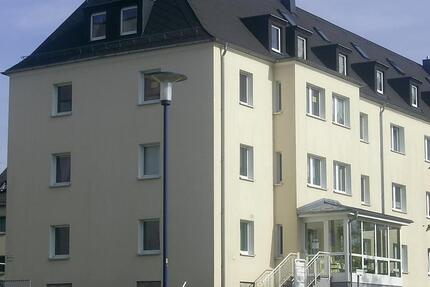 Wohnung Reichenbach im Vogtland - 3 Zimmer, 72 m&sup2;, 360&euro; | Angebot:24813987