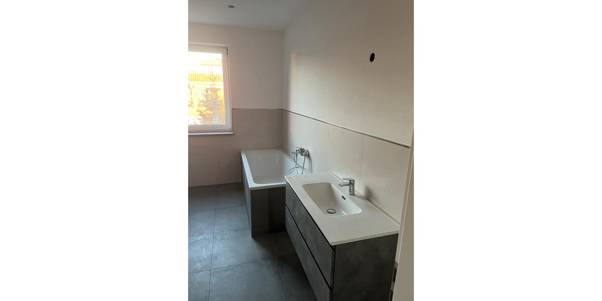 Etagenwohnung Hof Altstadt - 3 Zimmer, 105 m&sup2;, 1.210&euro; | Angebot:26682595