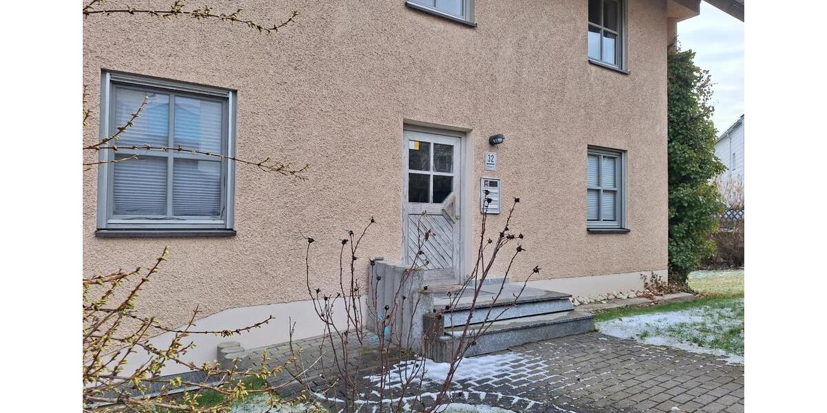 Etagenwohnung Hof Neuhof - 3 Zimmer, 80 m&sup2;, 560&euro; | Angebot:25804394