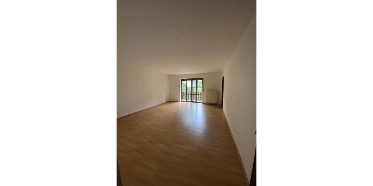 Etagenwohnung Rodewisch - 3 Zimmer, 70 m&sup2;, 385&euro; | Angebot:26768409