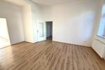 Etagenwohnung Plauen - 2 Zimmer, 63 m&sup2;, 375&euro; | Angebot:25055996
