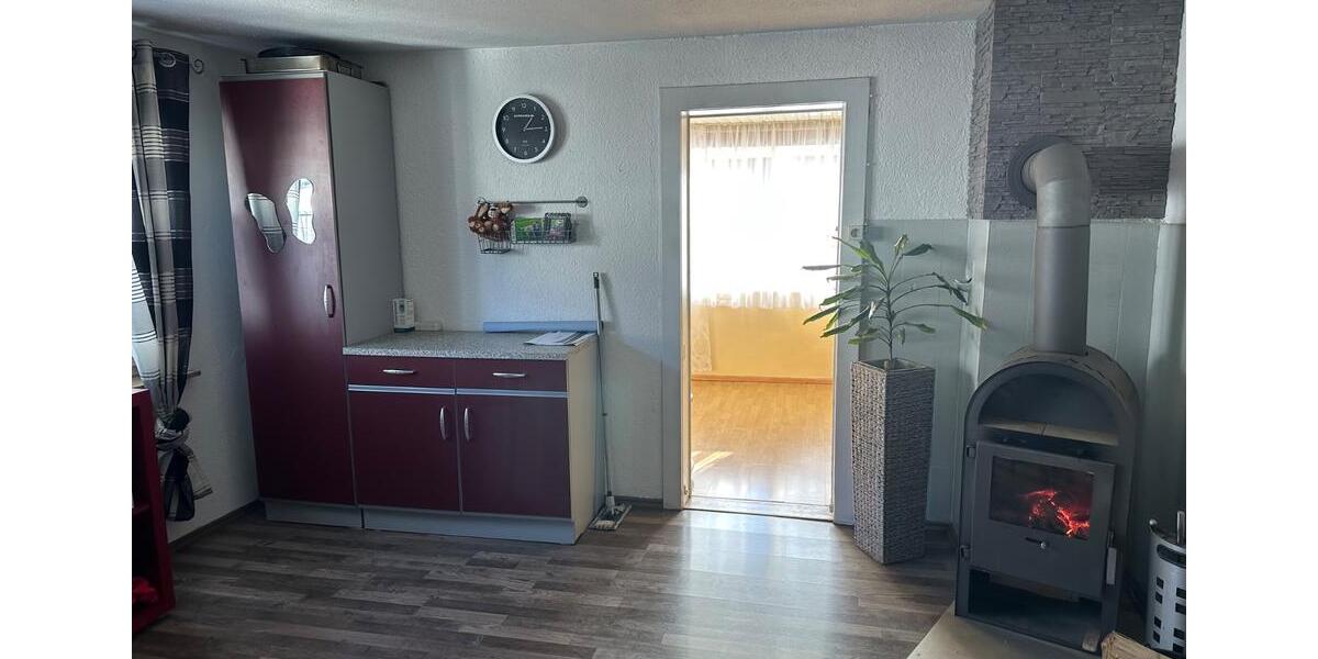 Doppelhaushälfte Hof Neuhof - 8 Zimmer, 160 m&sup2;, 110.000&euro; | Angebot:26649627