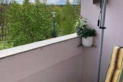 Wohnung Reichenbach - 2 Zimmer, 55 m&sup2;, 300&euro; | Angebot:25769625