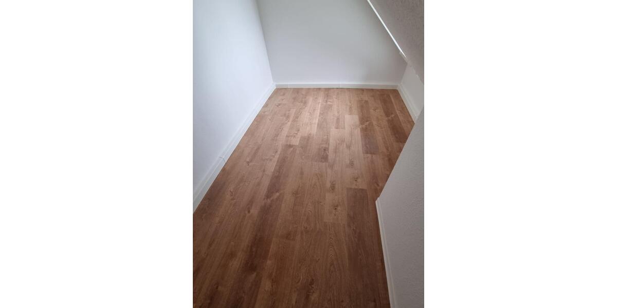 Dachgeschoßwohnung Plauen Bahnhofsvorstadt - 3.5 Zimmer, 143 m&sup2;, 527&euro; | Angebot:19254364