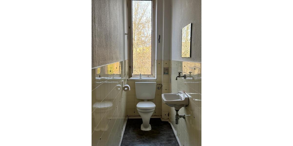 Etagenwohnung Hof Altstadt - 4 Zimmer, 110 m&sup2;, 330&euro; | Angebot:25964485