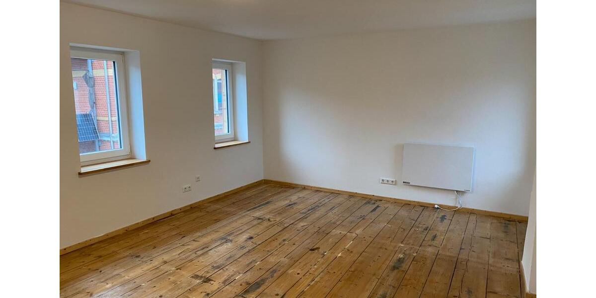 Etagenwohnung Greiz - 2 Zimmer, 67 m&sup2;, 300&euro; | Angebot:25840625