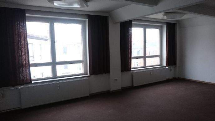 Gewerbeobjekt Auerbach - 2 Zimmer, 65 m&sup2;, 140&euro; | Angebot:25877232