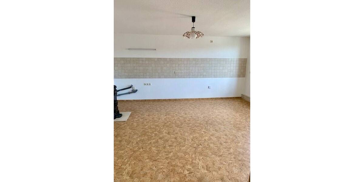Mehrfamilienhaus, Wohnhaus Reichenbach - 8 Zimmer, 243 m&sup2;, 75.000&euro; | Angebot:25741445