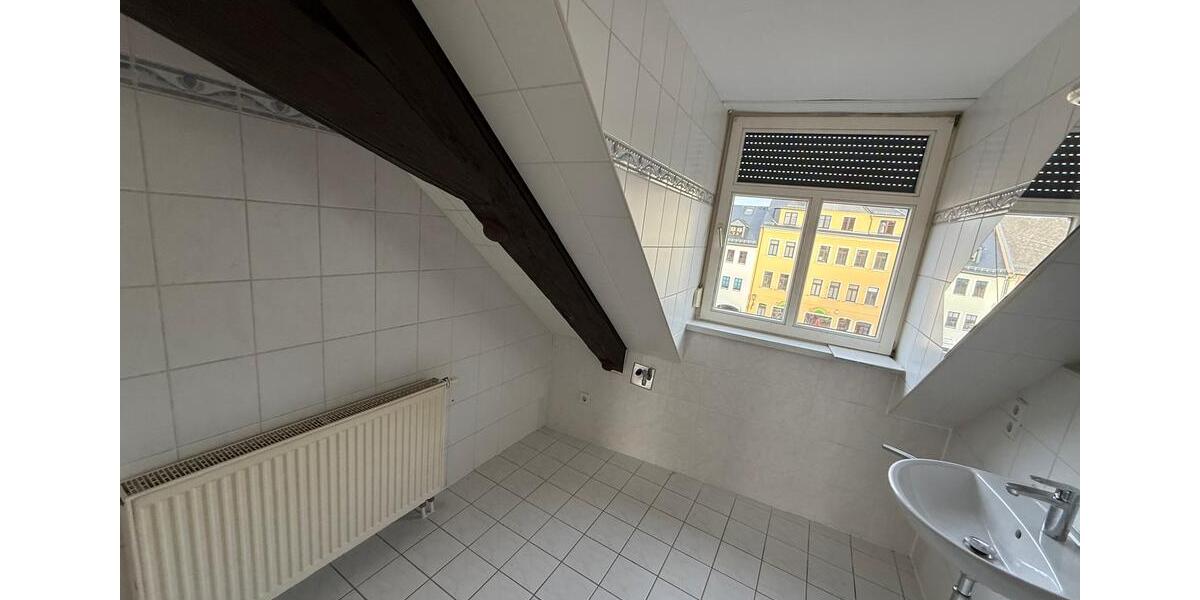 Dachgeschoßwohnung Auerbach/Vogtland Vogtland - 2 Zimmer, 77 m&sup2;, 460&euro; | Angebot:24337412