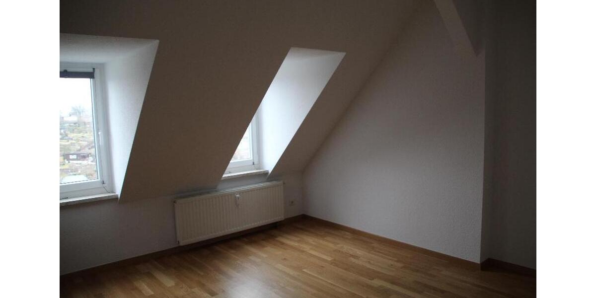 Dachgeschoßwohnung Plauen Bahnhofsvorstadt - 2.5 Zimmer, 82 m&sup2;, 315&euro; | Angebot:21228357