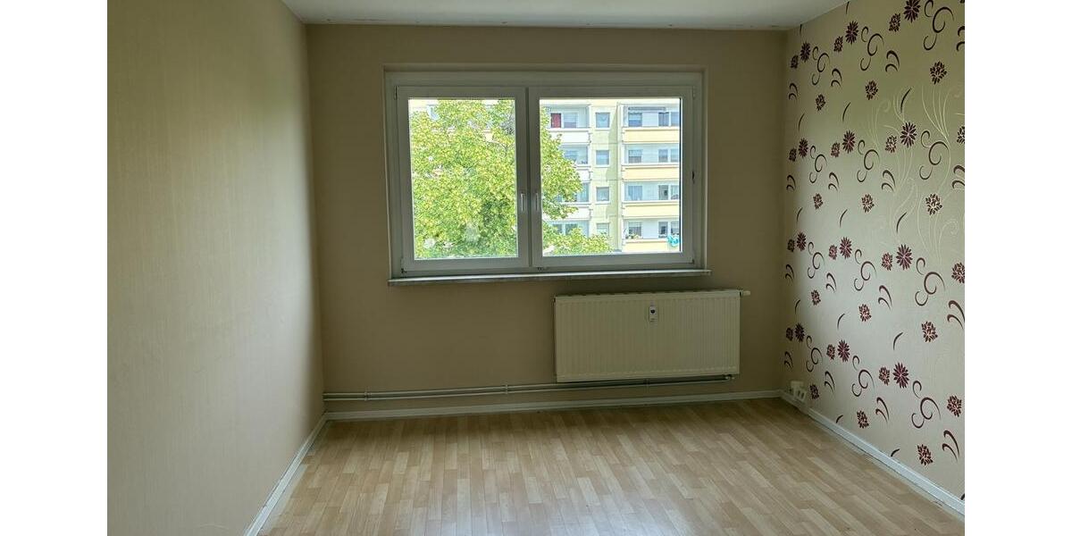 Etagenwohnung Reichenbach im Vogtland - 3 Zimmer, 70 m&sup2;, 390&euro; | Angebot:25271887
