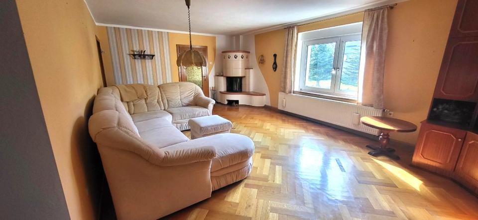 Einfamilienhaus Falkenstein/Vogtland Vogtland - 9 Zimmer, 230 m&sup2;, 260.000&euro; | Angebot:24464955
