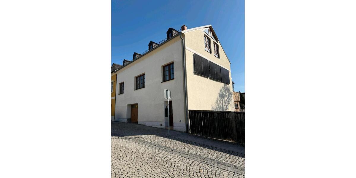 Doppelhaushälfte Treuen - 12 Zimmer, 150 m&sup2;, 185.000&euro; | Angebot:25656852