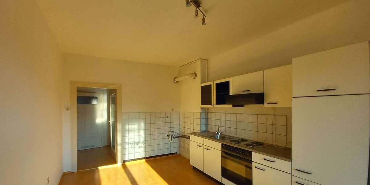 Etagenwohnung Hof Altstadt - 2 Zimmer, 77 m&sup2;, 540&euro; | Angebot:25108268