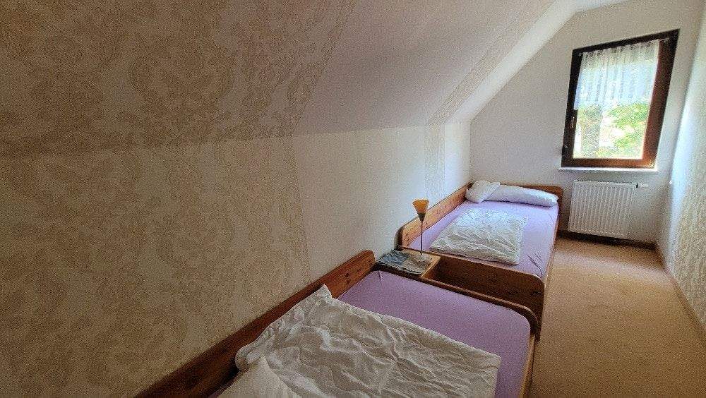 Mehrfamilienhaus, Wohnhaus Klingenthal Sachsenberg - 9 Zimmer, 230 m&sup2;, 159.000&euro; | Angebot:25662125