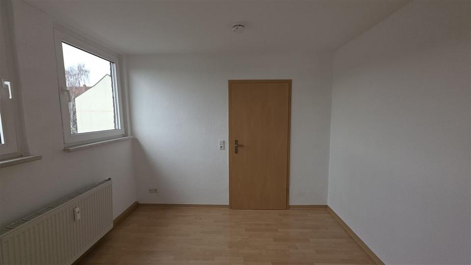 Etagenwohnung Plauen - 2 Zimmer, 65 m&sup2;, 325&euro; | Angebot:25212824