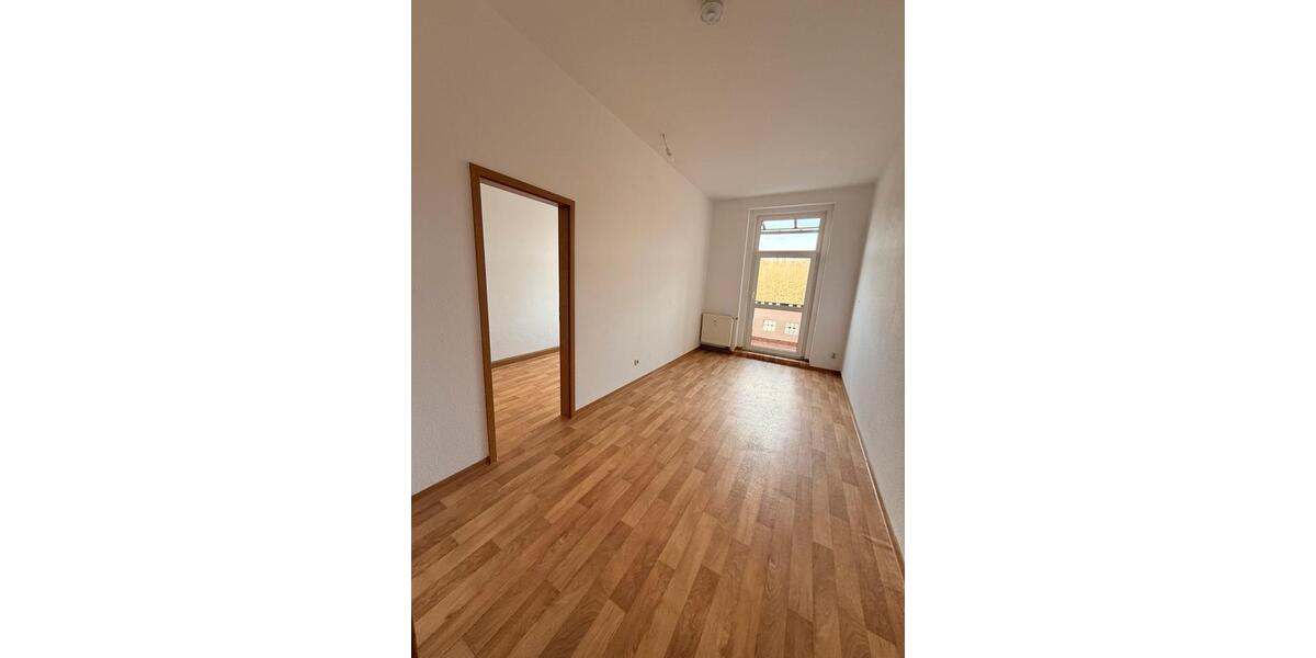 Etagenwohnung Plauen Bahnhofsvorstadt - 3 Zimmer, 67 m&sup2;, 370&euro; | Angebot:25538958