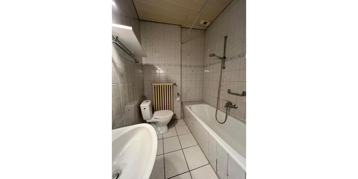 Etagenwohnung Oelsnitz (Vogtland) - 2 Zimmer, 50 m&sup2;, 245&euro; | Angebot:24102656