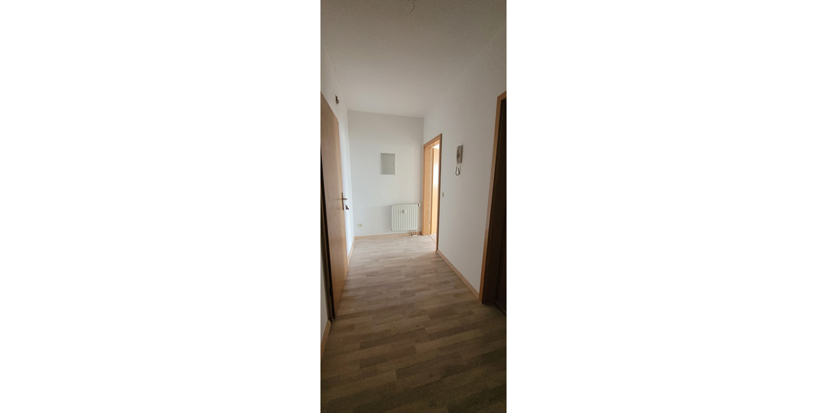 Dachgeschoßwohnung Plauen Bahnhofsvorstadt - 1 Zimmer, 32 m&sup2;, 180&euro; | Angebot:25054413