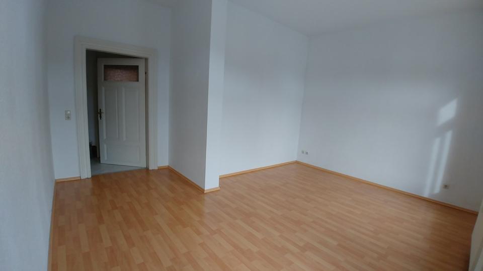 Etagenwohnung Greiz - 2 Zimmer, 64 m&sup2;, 320&euro; | Angebot:16811892