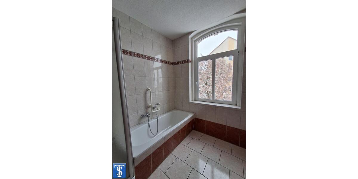 Etagenwohnung Plauen Altstadt - 4 Zimmer, 95 m&sup2;, 525&euro; | Angebot:25792778