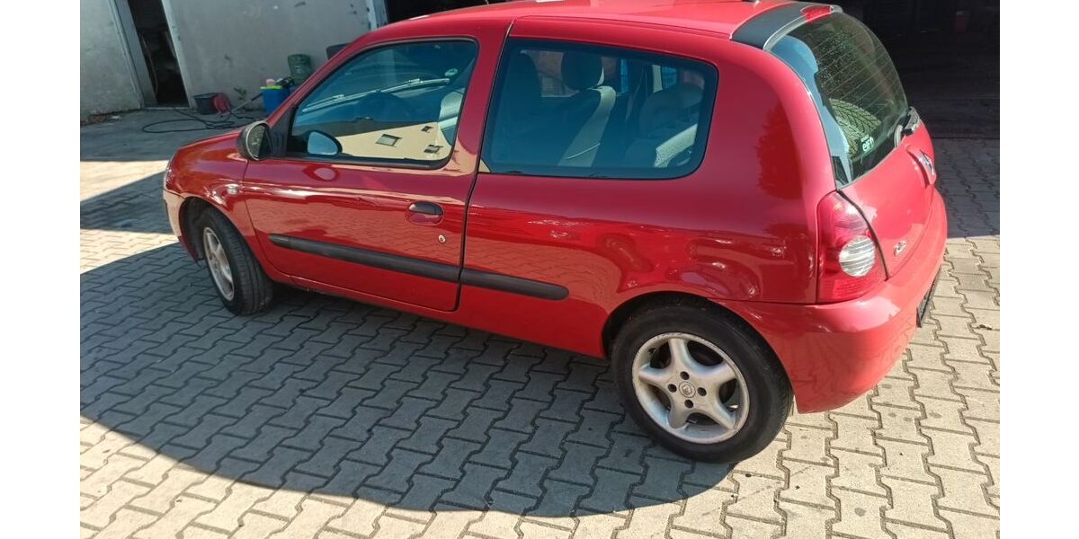 Renault Clio 140.000 km 1.550 &euro; Reichenbach im Vogtland 08468