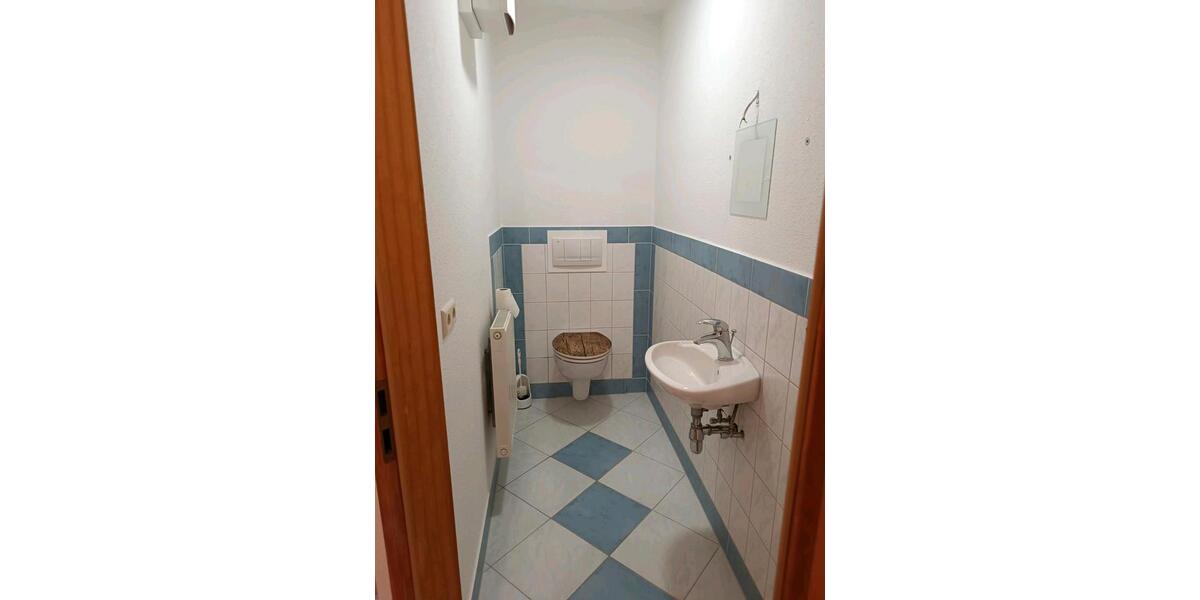 Etagenwohnung Lengenfeld - 3 Zimmer, 90 m&sup2;, 450&euro; | Angebot:24302566