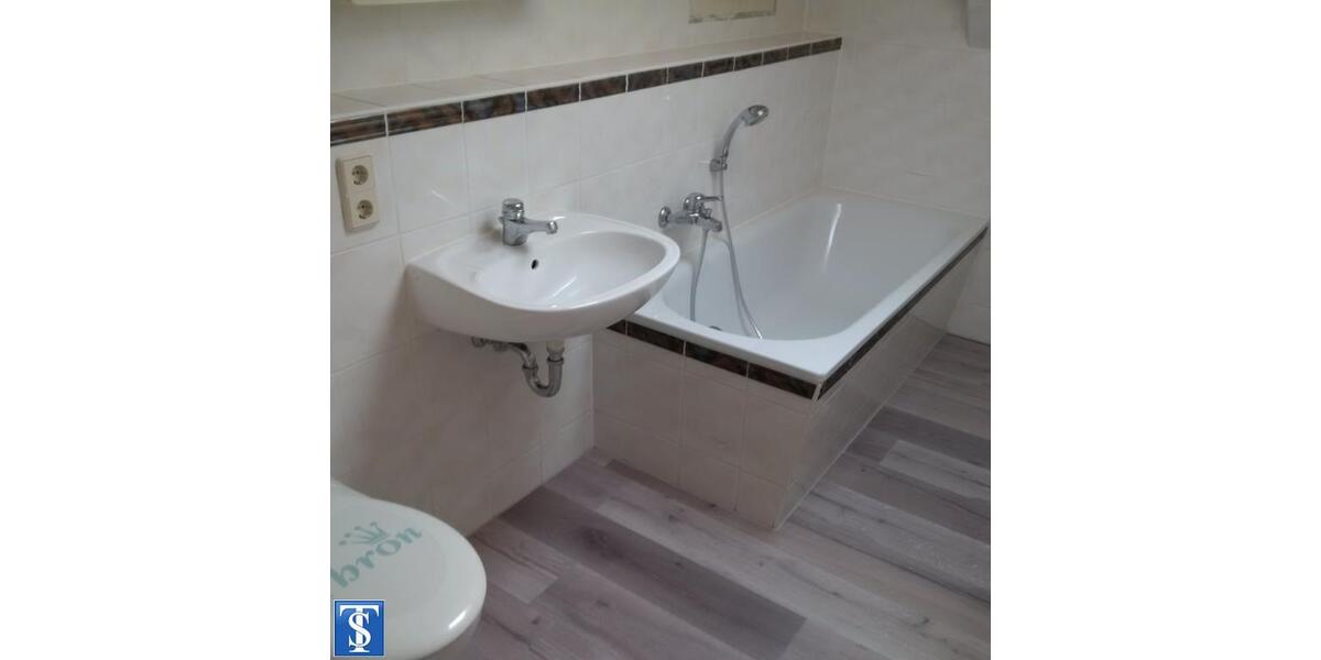 Etagenwohnung Plauen Bahnhofsvorstadt - 2 Zimmer, 46 m&sup2;, 240&euro; | Angebot:23313137